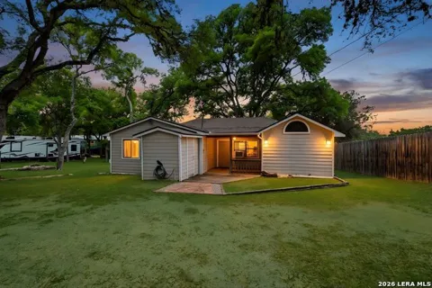 772 NW Pebble Beach Dr