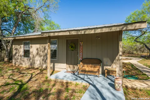 1048 County Road 640