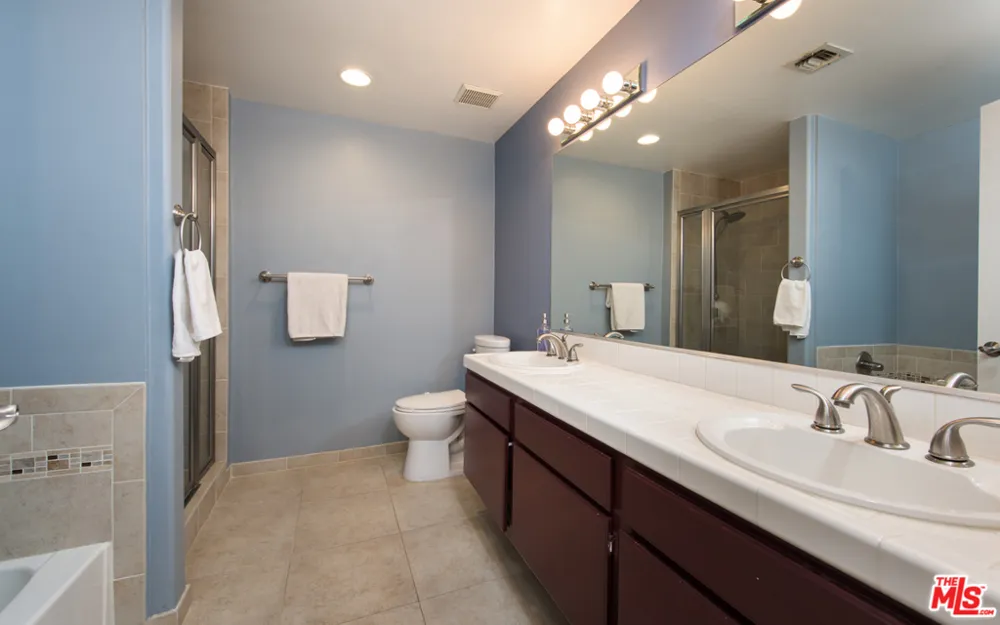 5241 Vantage Avenue #104 Valley Village, CA 91607