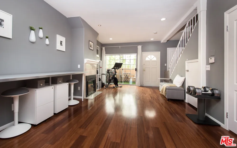 5241 Vantage Avenue #104 Valley Village, CA 91607