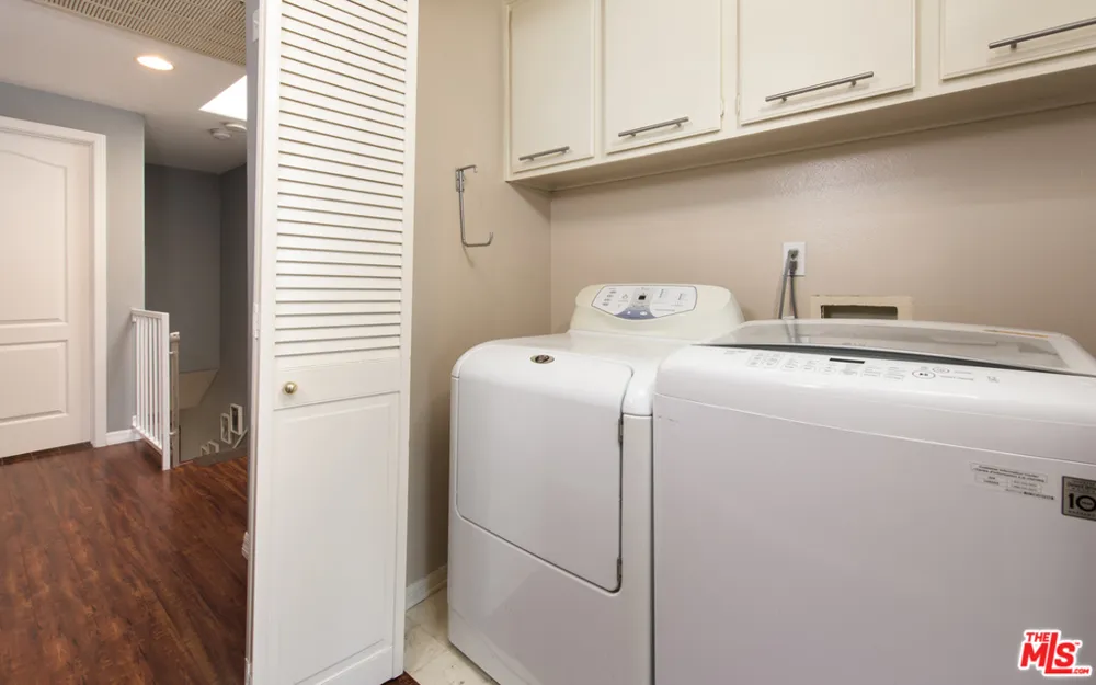 5241 Vantage Avenue #104 Valley Village, CA 91607