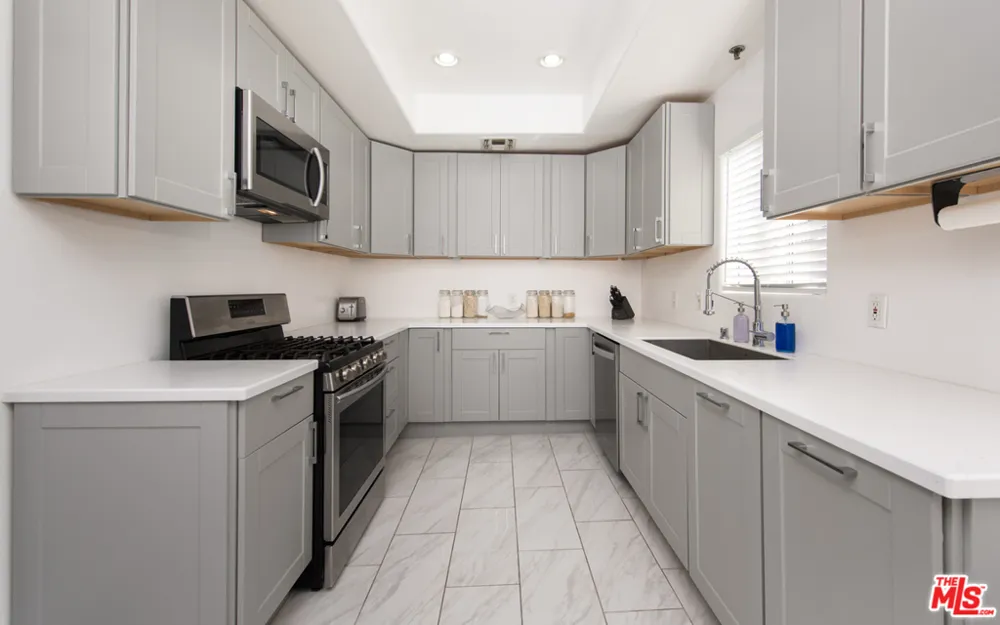 5241 Vantage Avenue #104 Valley Village, CA 91607