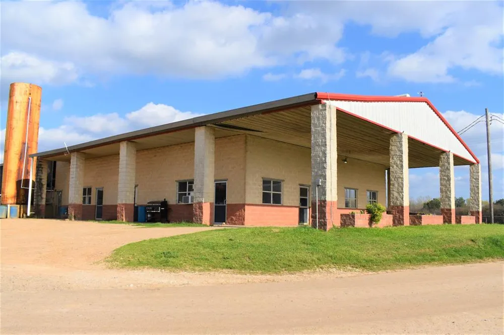 248 County Road 4310 Winnsboro, TX 75494