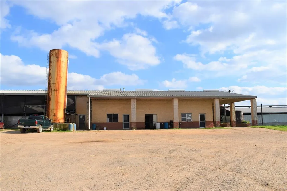 248 County Road 4310 Winnsboro, TX 75494