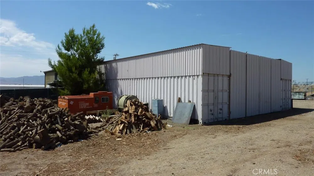 17384 Mesa Street Hesperia, CA 92345