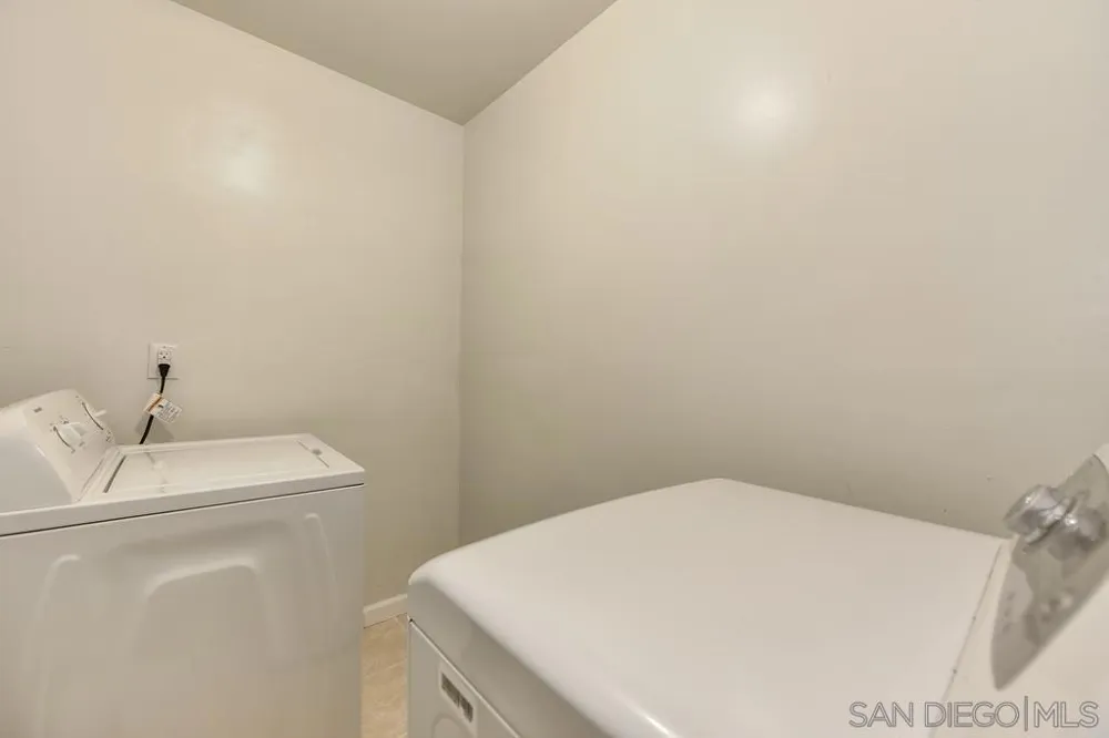 63 Minerva St. San Fernando, CA 94112