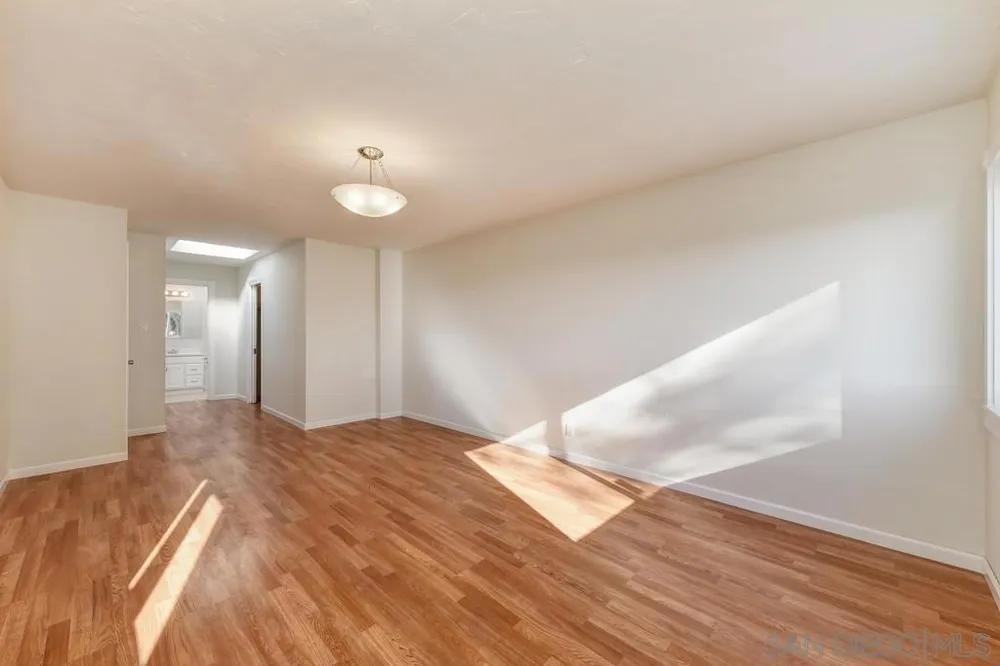 63 Minerva St. San Fernando, CA 94112
