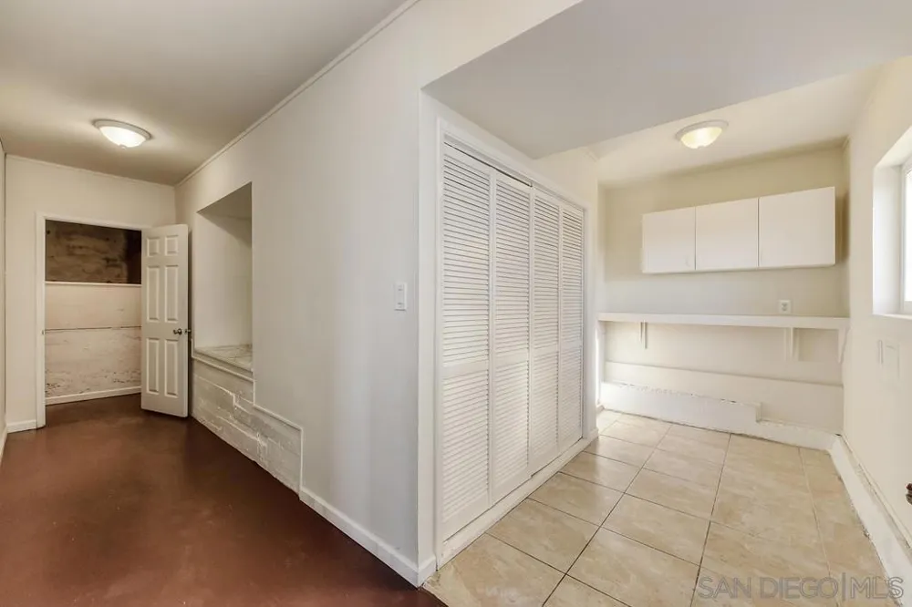 63 Minerva St. San Fernando, CA 94112