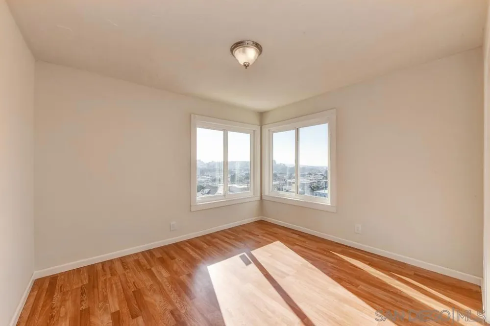 63 Minerva St. San Fernando, CA 94112