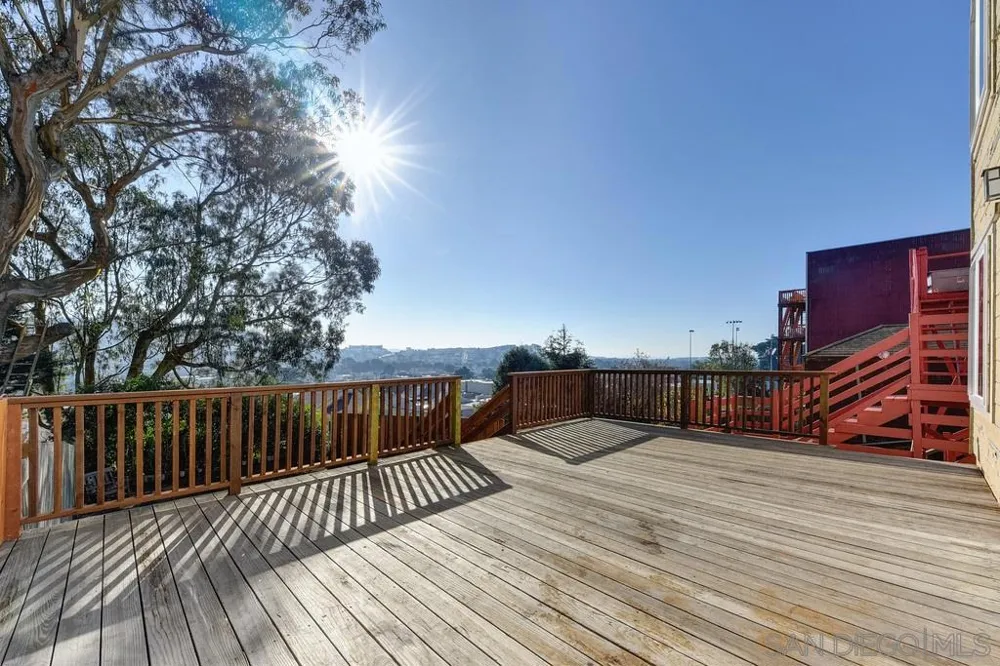 63 Minerva St. San Fernando, CA 94112