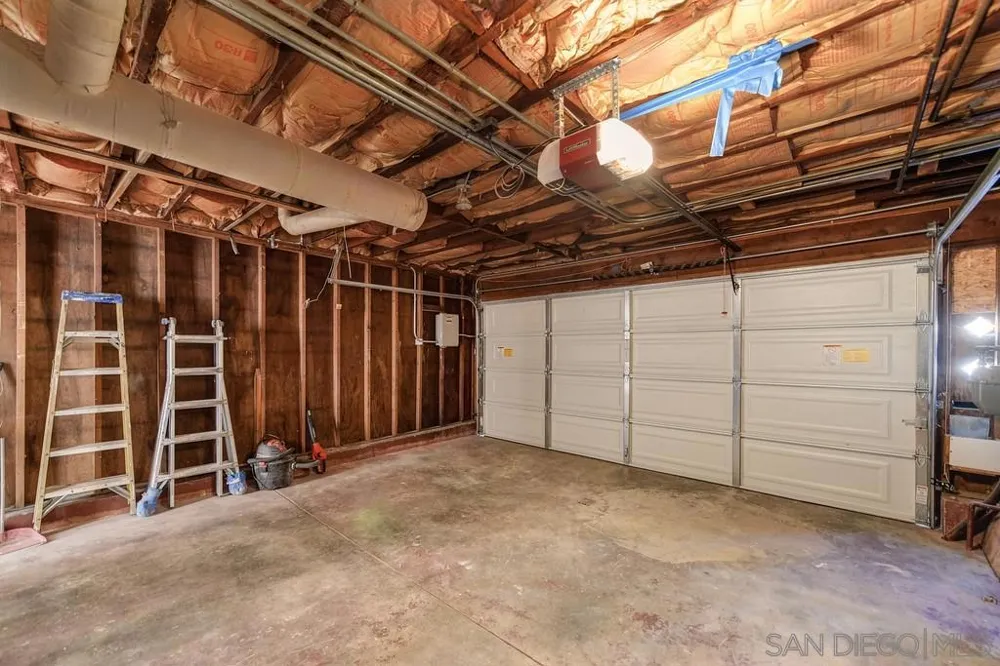 63 Minerva St. San Fernando, CA 94112