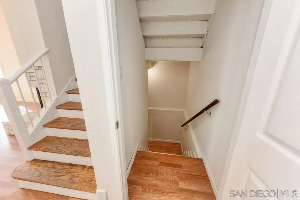 63 Minerva St. San Fernando, CA 94112