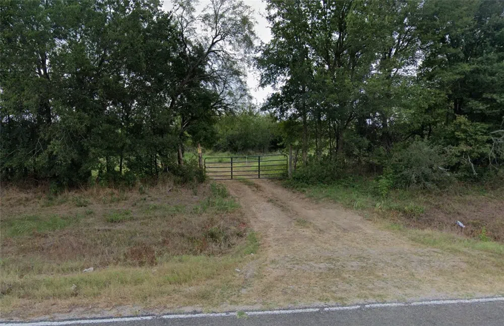 277 FM 672 Dale, TX 78616