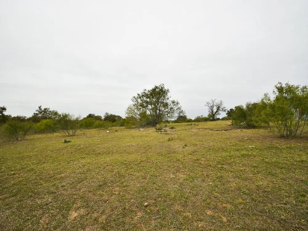 277 FM 672 Dale, TX 78616