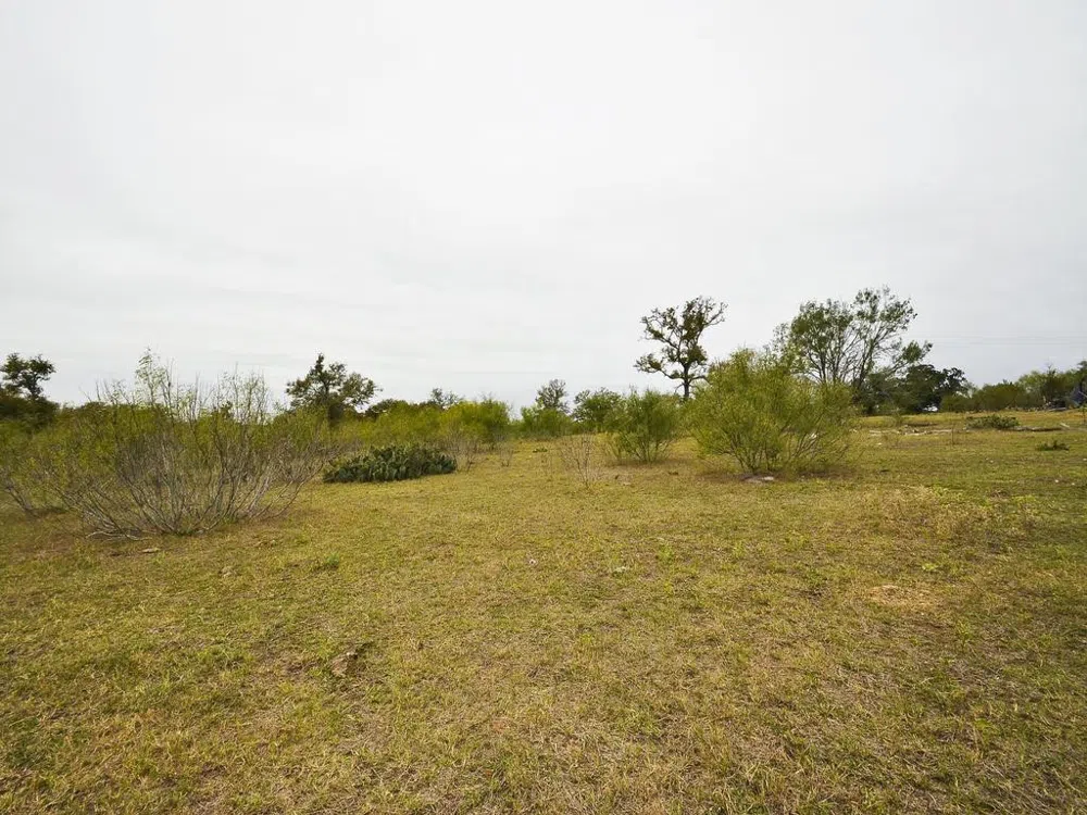 277 FM 672 Dale, TX 78616