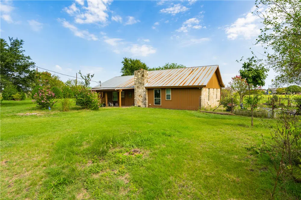 19824 Panther Drive Pflugerville, TX 78660