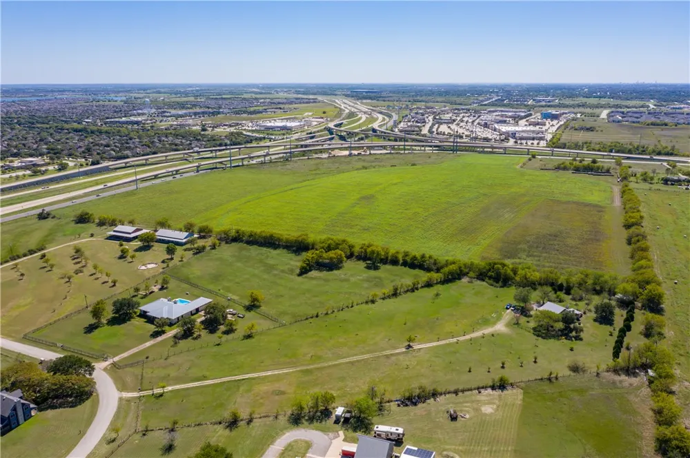 19824 Panther Drive Pflugerville, TX 78660