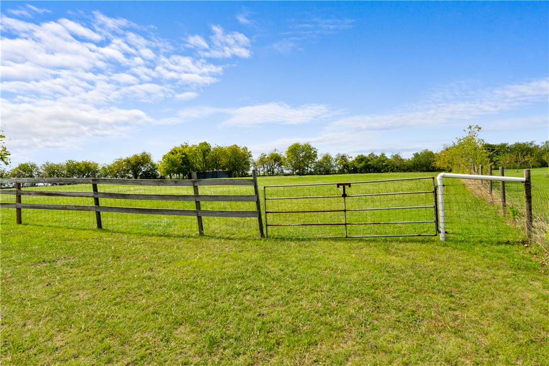19818 Panther Drive Pflugerville, TX 78660