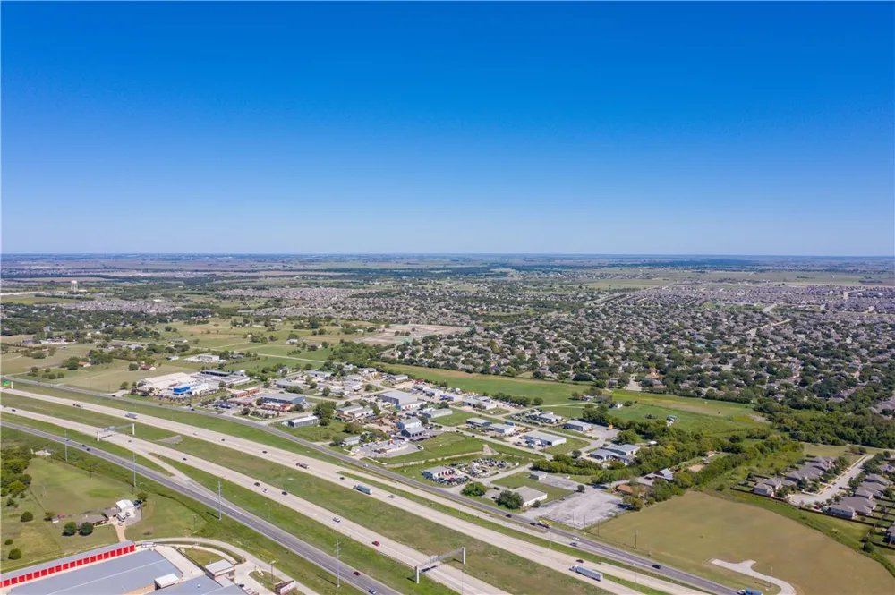 19818 Panther Drive Pflugerville, TX 78660