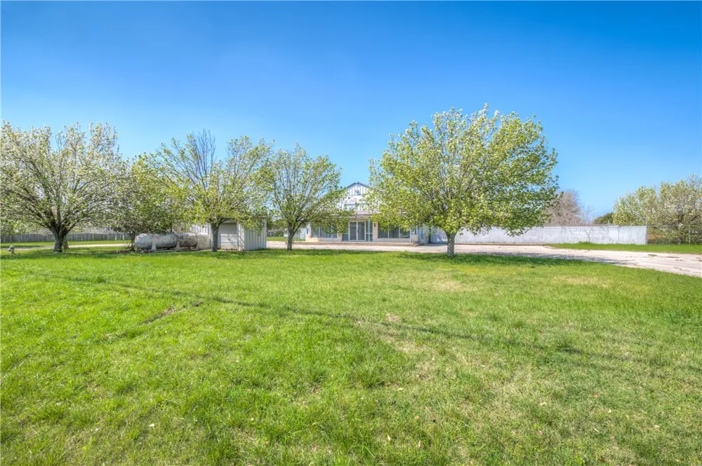 2100 Old Airport Road Georgetown, TX 78626