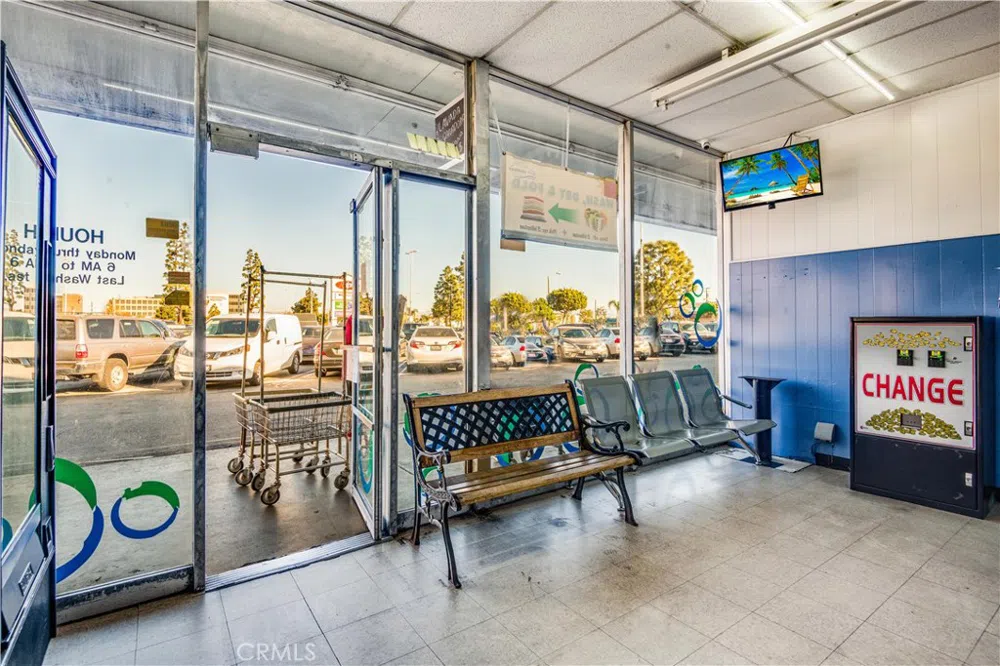 11915 Hawthorne Boulevard Hawthorne, CA 90250