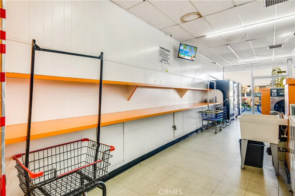 11915 Hawthorne Boulevard Hawthorne, CA 90250