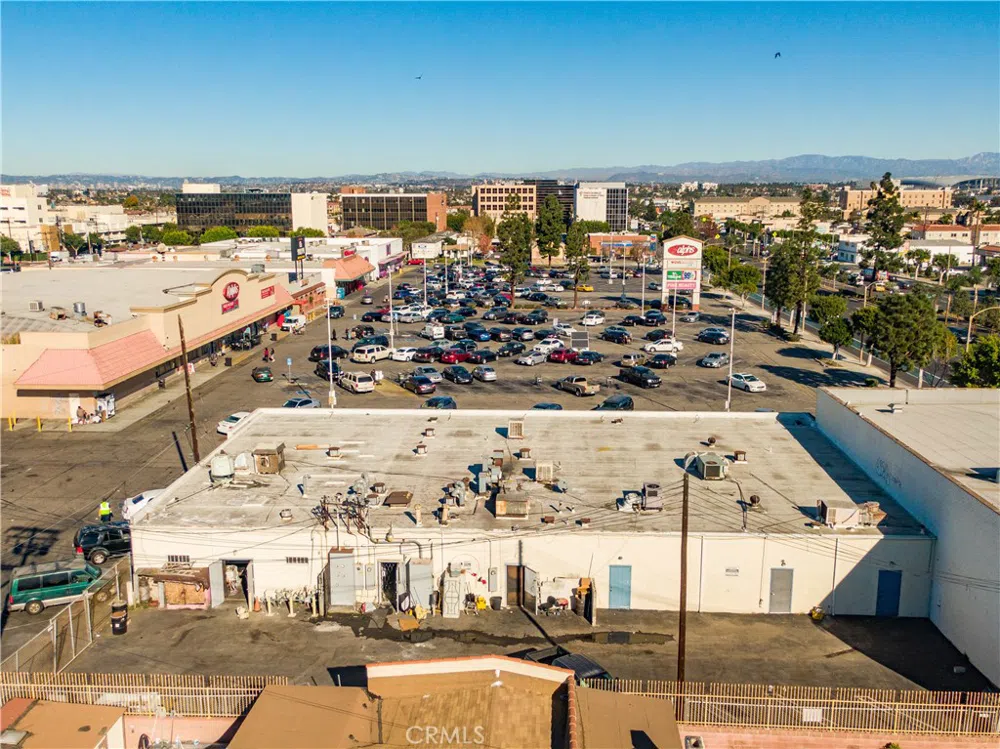 11915 Hawthorne Boulevard Hawthorne, CA 90250