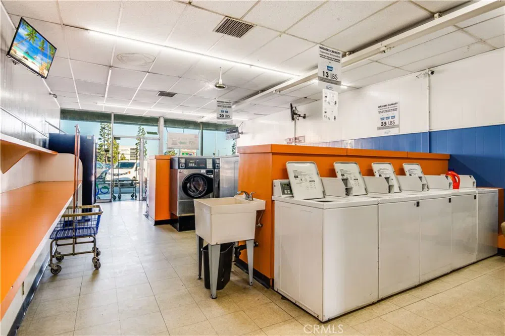 11915 Hawthorne Boulevard Hawthorne, CA 90250