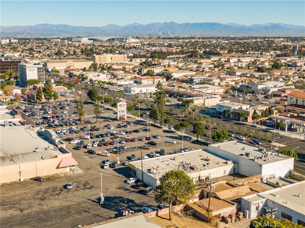 11915 Hawthorne Boulevard Hawthorne, CA 90250