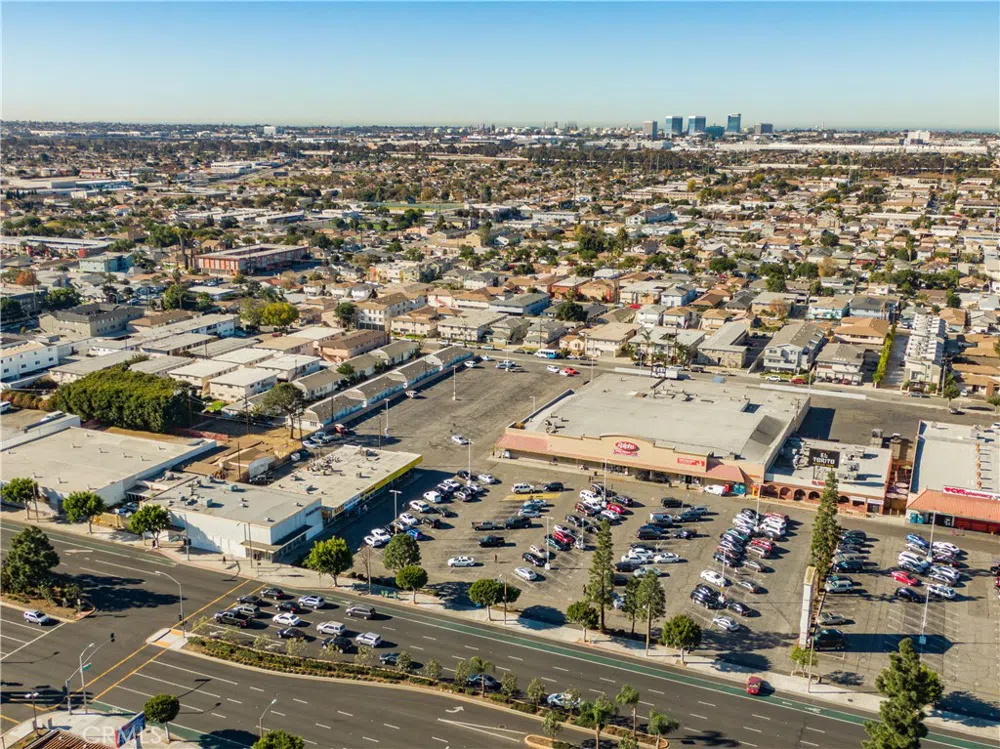 11915 Hawthorne Boulevard Hawthorne, CA 90250