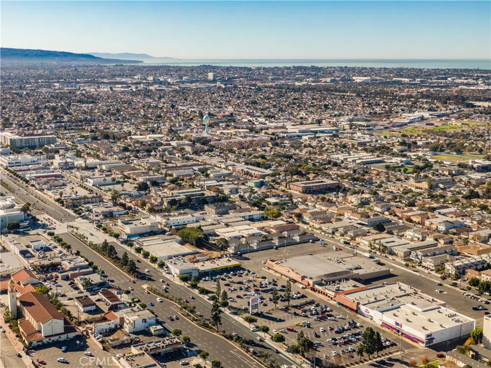 11915 Hawthorne Boulevard Hawthorne, CA 90250