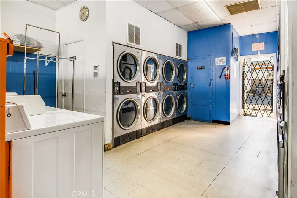 11915 Hawthorne Boulevard Hawthorne, CA 90250