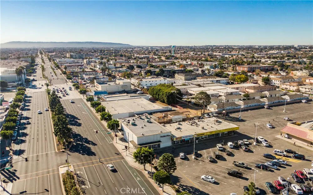 11915 Hawthorne Boulevard Hawthorne, CA 90250