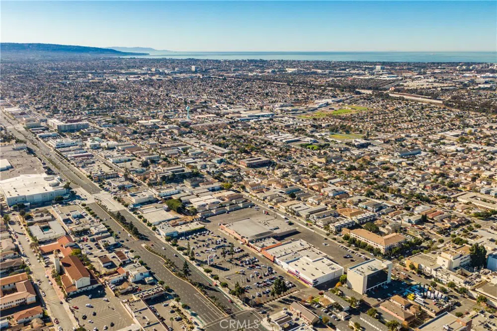 11915 Hawthorne Boulevard Hawthorne, CA 90250