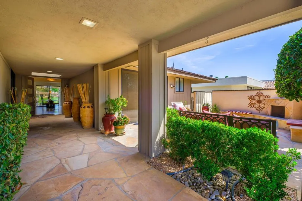 30 Columbia Drive Rancho Mirage, CA 92270