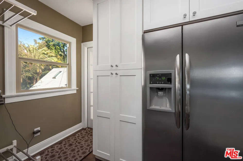 2146 Beachwood Terrace Los Angeles, CA 90068