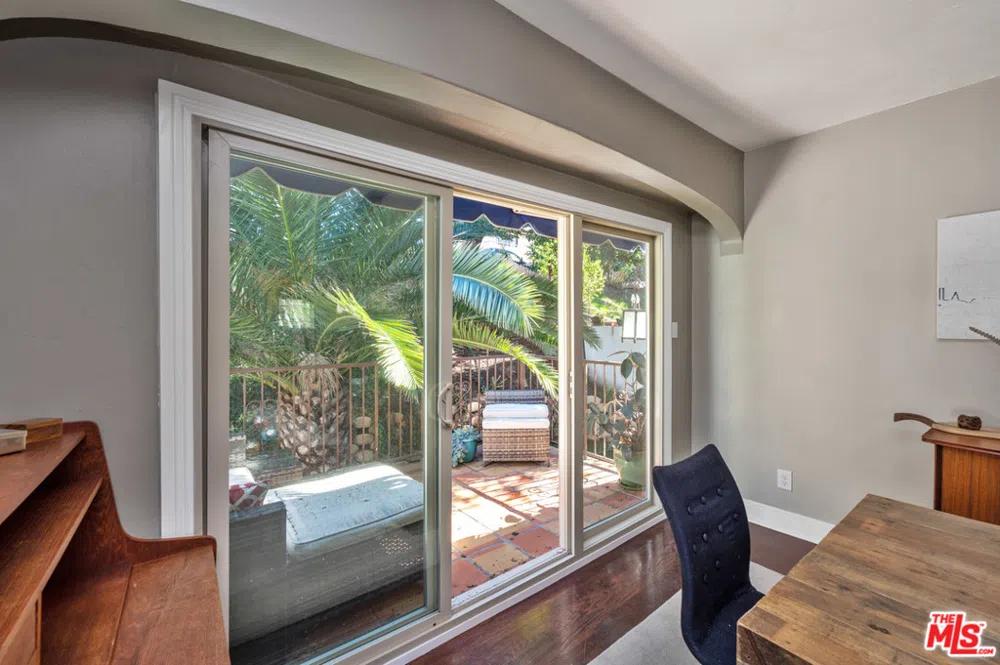2146 Beachwood Terrace Los Angeles, CA 90068