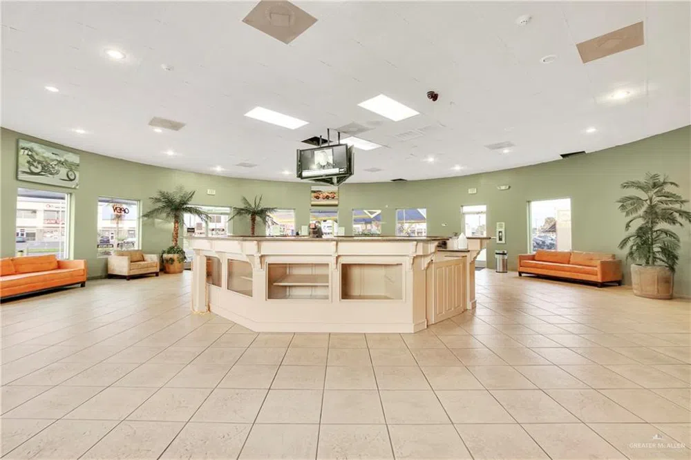 2614 E Griffin Parkway Mission, TX 78572