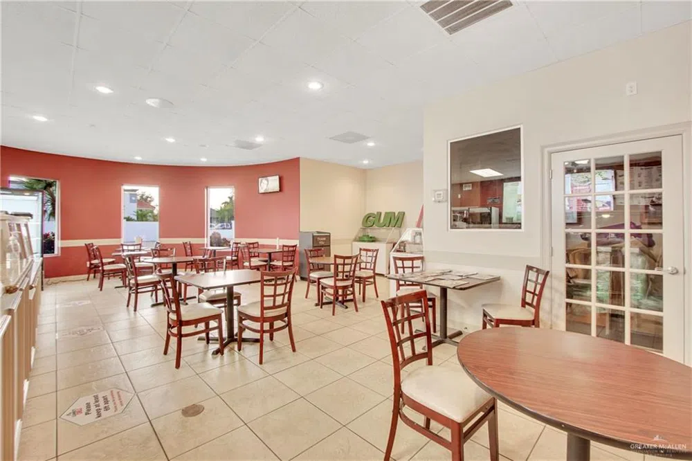 2614 E Griffin Parkway Mission, TX 78572