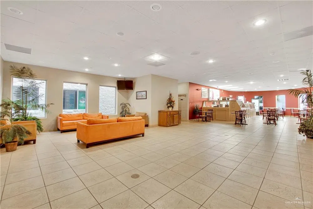 2614 E Griffin Parkway Mission, TX 78572