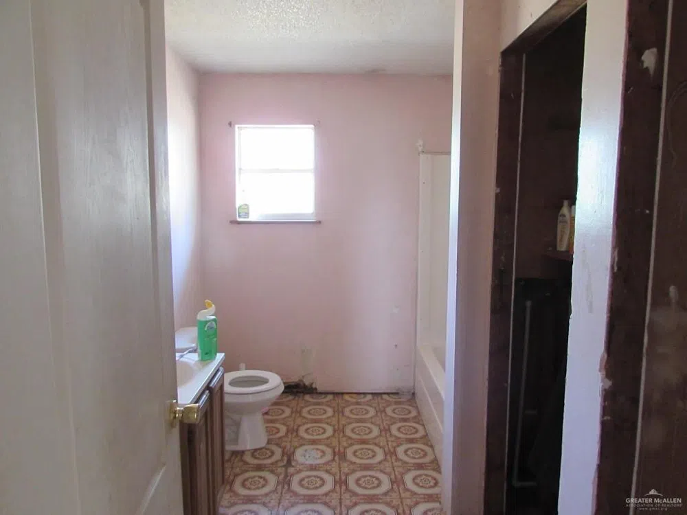 2058 Fm 2360 E Rio Grande City, TX 78582