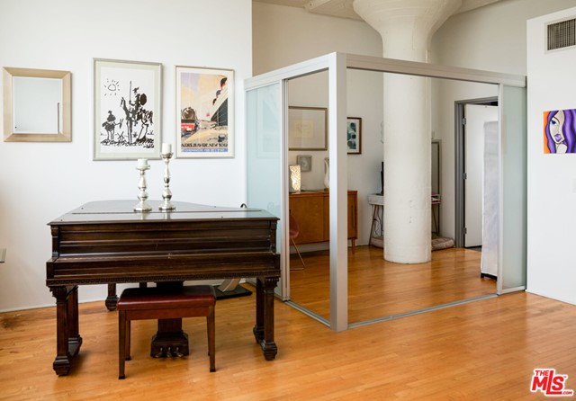 420 S San Pedro Street #523 Los Angeles, CA 90013