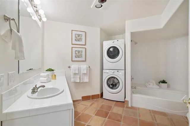 518 Almer #2 Burlingame, CA 94010