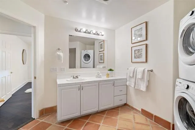 518 Almer #2 Burlingame, CA 94010