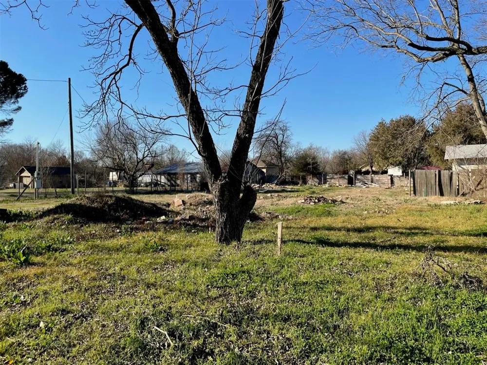 2 Fairport Road Dallas, TX 75217