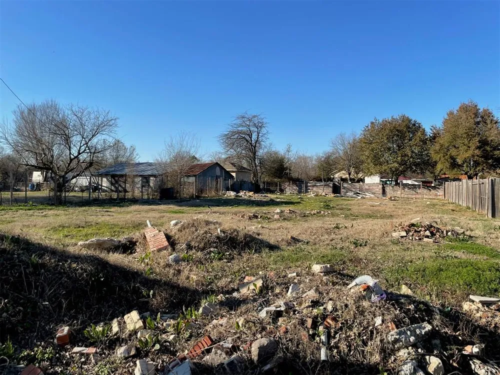 2 Fairport Road Dallas, TX 75217