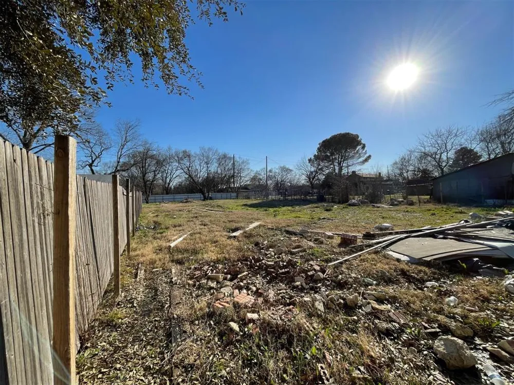 2 Fairport Road Dallas, TX 75217