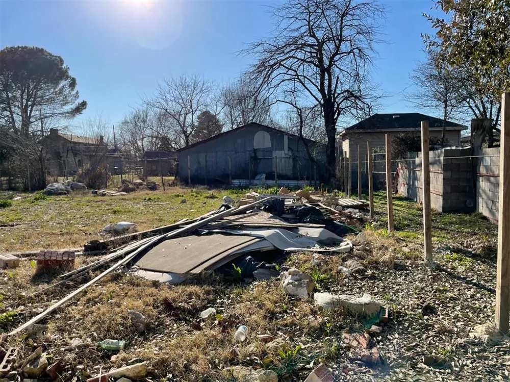 2 Fairport Road Dallas, TX 75217