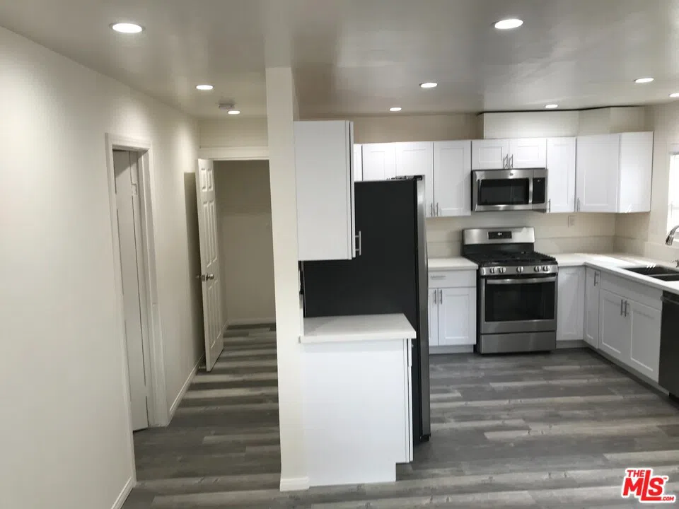 802 Dillon Street Los Angeles, CA 90026
