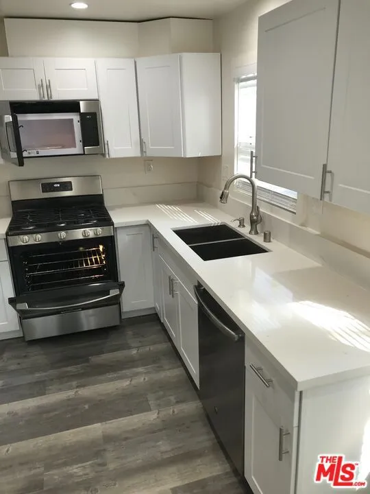 802 Dillon Street Los Angeles, CA 90026